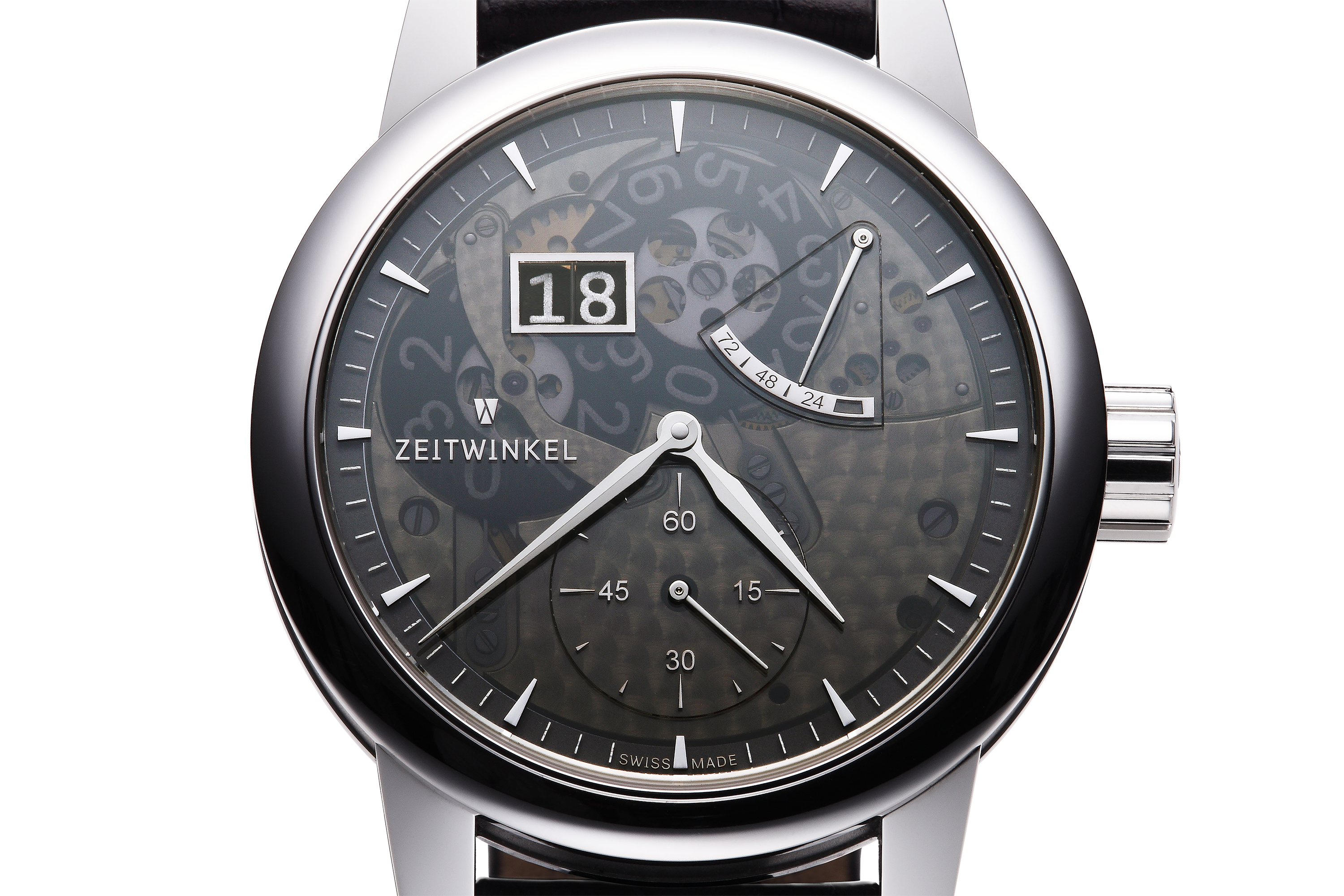 Die Manufaktur-Uhr Zeitwinkel 273° Saphir Fumé mit Grossdatum und